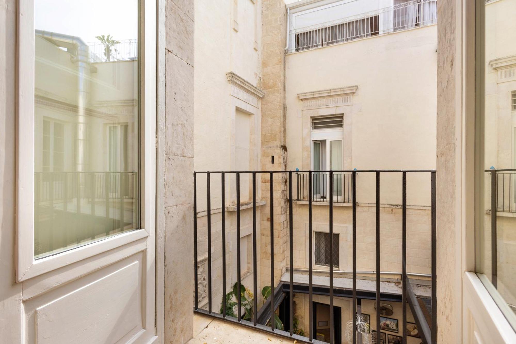 Palazzo Kapece Monopoli Exterior foto